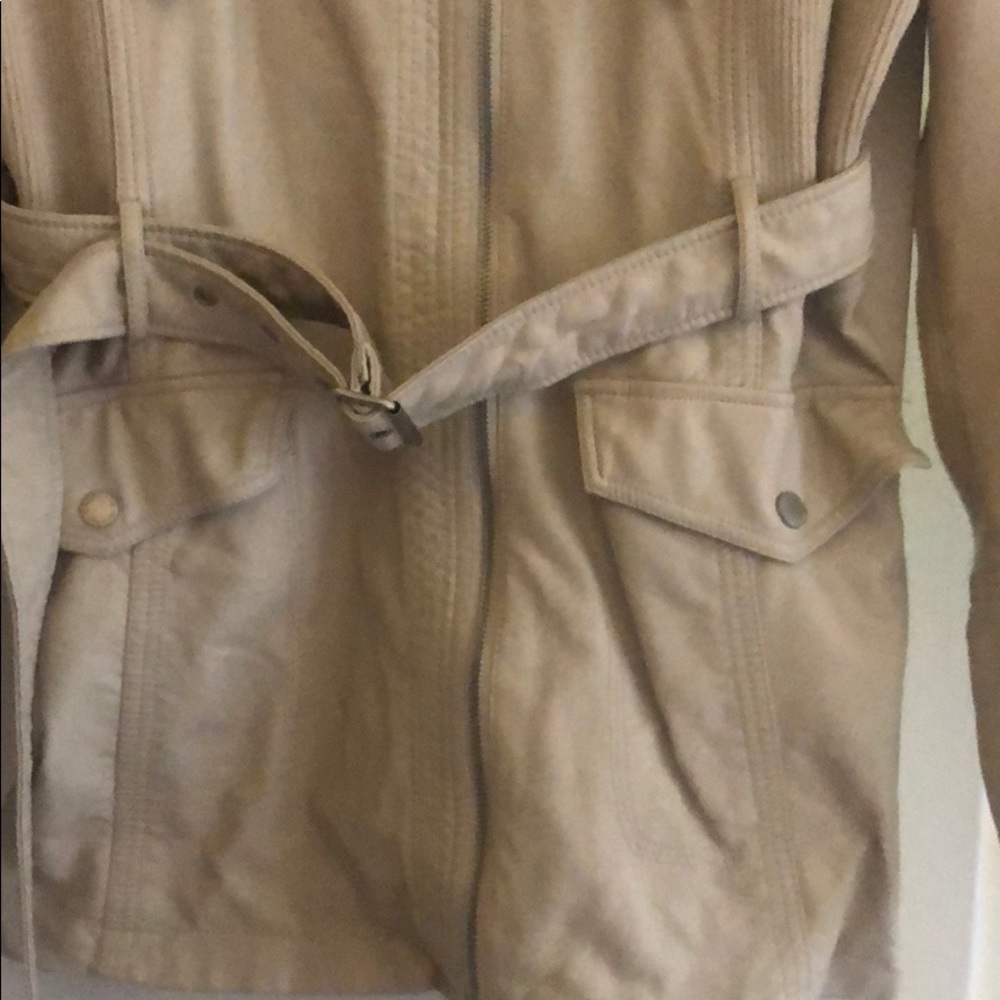 Jacket - Picture 3 of 4